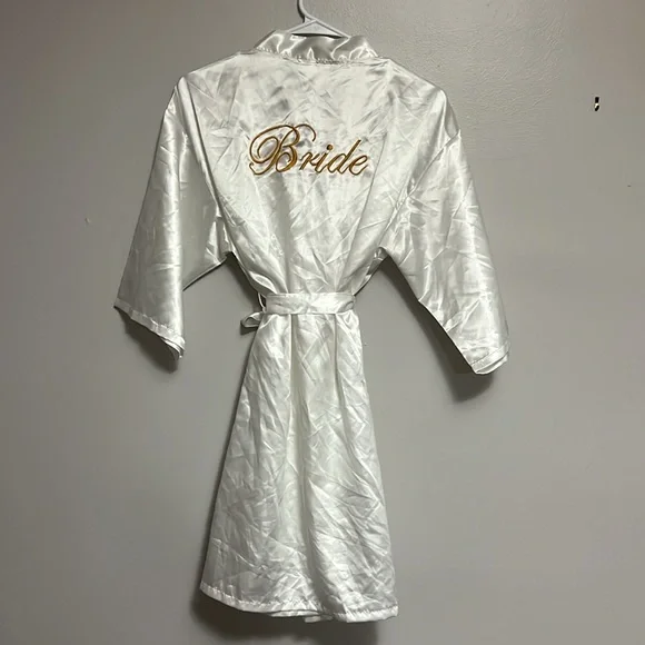 Bride Robe - Picture 2 of 6